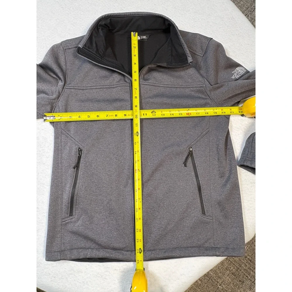 The North Face Mens WindWall Full Zip Softshell Jacket Grey NF0A3LGX Medium